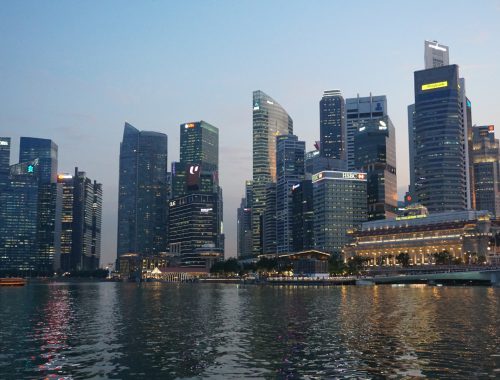 Blick auf die Skyline in Singapur